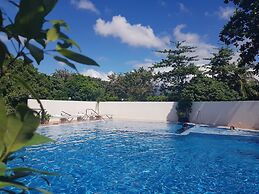 Ninong's Hotel