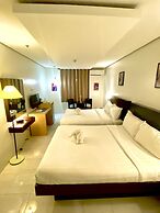 Ninong's Hotel