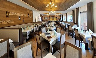 Hotel Pian Castello