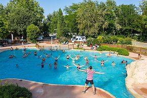 Camping Du Pont D'Avignon