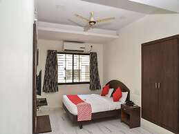 OYO 12854 Hotel Sahara Inn