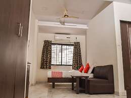 OYO 12854 Hotel Sahara Inn