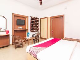 OYO 13097 Lukergunj Holidays