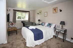 Merrymouth Inn