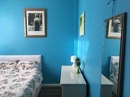 Clean & Modern 1 Bedroom Apartment