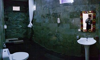 Amed Romance