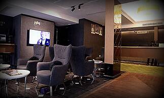 1969 Business Suites