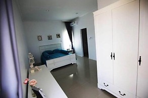 L.A. Pool Villa Huahin
