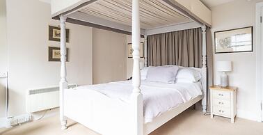 The Seaview Hotel
