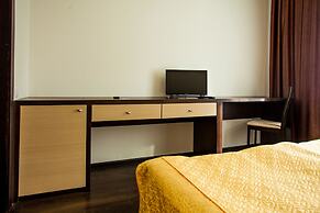 Hotel Overtime