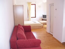 Four Leaf Clover Apartments to Rent