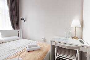 Mark hotel