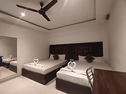 Indira Lodge