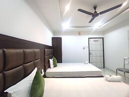 Indira Lodge