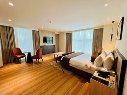 Hyphen Business Hotel