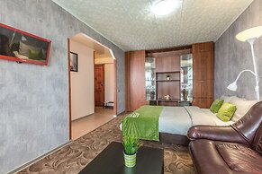 AG Apartment on Mashinostroenya 9, 199