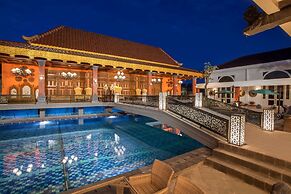 Ramada Suites by Wyndham Solo
