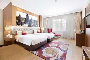 Ramada Suites by Wyndham Solo