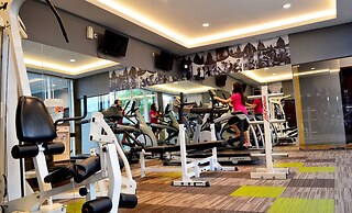 Ramada Suites by Wyndham Solo
