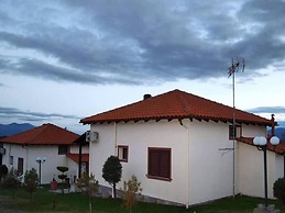 Karyon Apartments