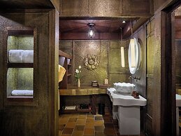 Legacy Yen Tu - MGallery
