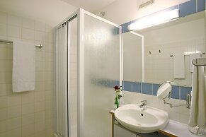 Am Spiegeln dialog.hotel.wien