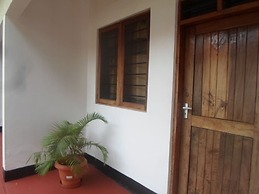 Tarn Hut Resort