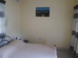 Tarn Hut Resort