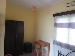 Tarn Hut Resort