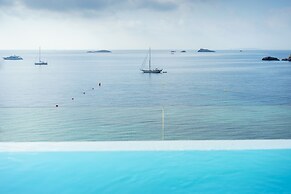One Ibiza Suites