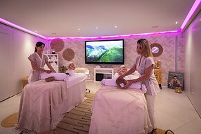 One Ibiza Suites