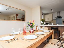 Dartmoor Valley Lodge