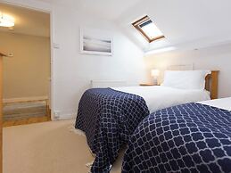6 Abbey Terrace