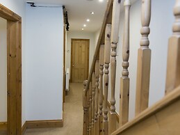 6 Abbey Terrace