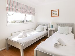 Seaport Lodge