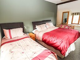 Maestyddyn Farm House