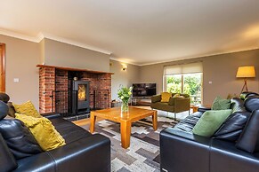 Broadleaf Lodge