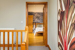 Broadleaf Lodge