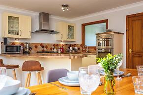 Broadleaf Lodge
