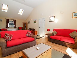 2 Pines Farm Cottages