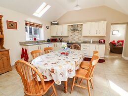 2 Pines Farm Cottages