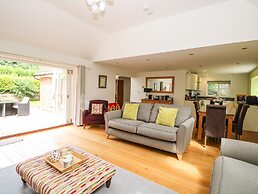 Oak Tree Lodge