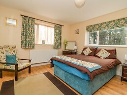 1 Pines Farm Cottages