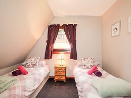 Larchfield Chalet 2