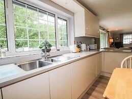 Miswells Cottages - Lake View