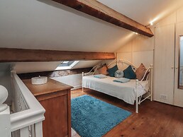 Canalside Cottage
