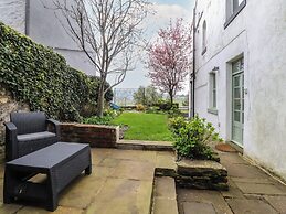 Canalside Cottage