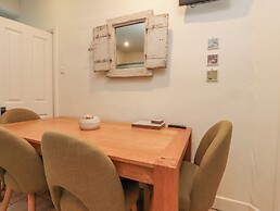 Canalside Cottage