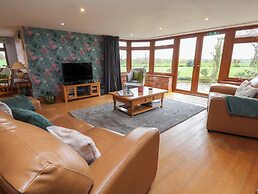 Lake View Cottage