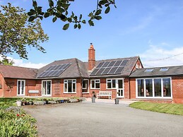 Bryn Caer